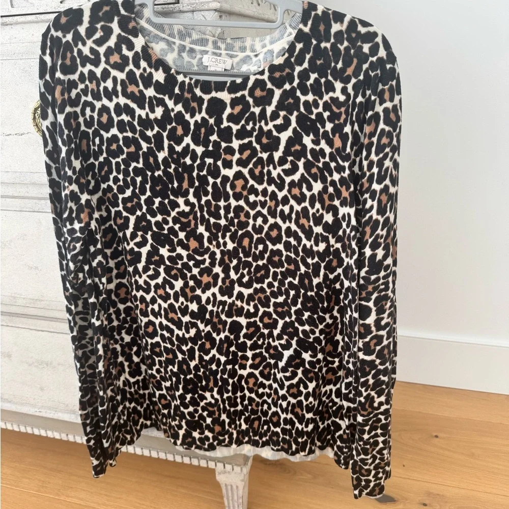 JCrew cotton lightweight leopard sweater - perfect for the fall season.